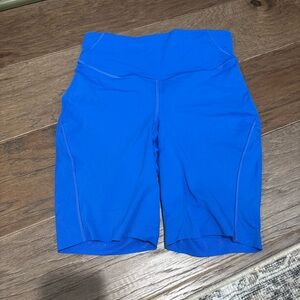 Lululemon 8” biker shorts women’s size 6 blue